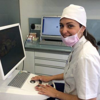 Doctora Montse Velayos dentista Madrid